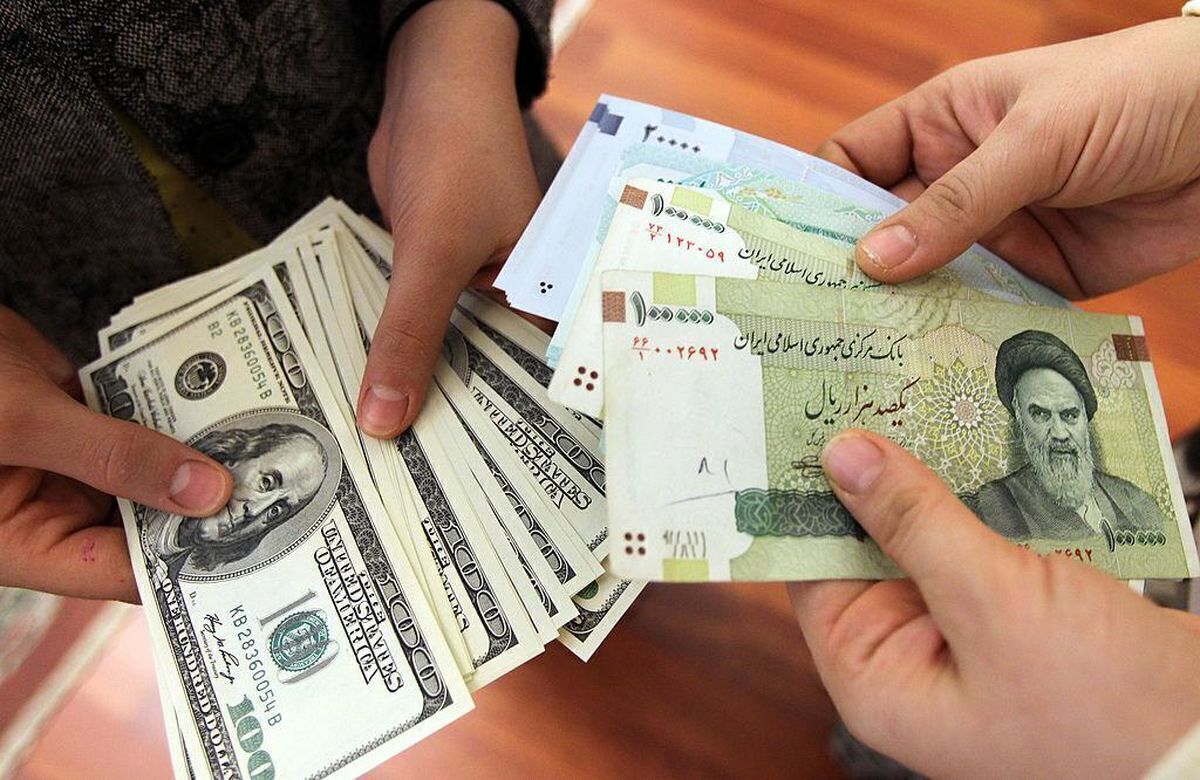 پیشبینی ۱۰ اقتصاددان از قیمت دلار در روزهای آینده پیشبینی ۱۰ اقتصاددان از قیمت دلار در روزهای آینده