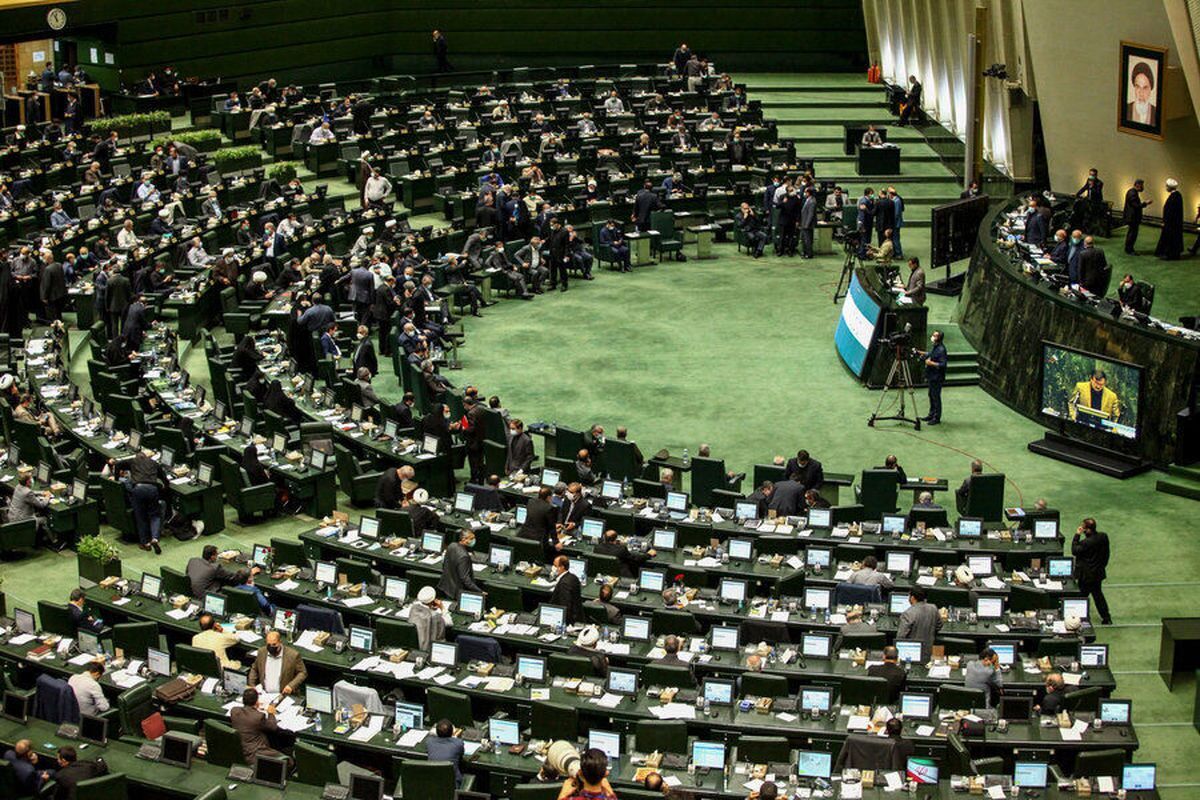 تصویب فرمول محاسبه حقوق بازنشستگی در مجلس تصویب فرمول محاسبه حقوق بازنشستگی در مجلس