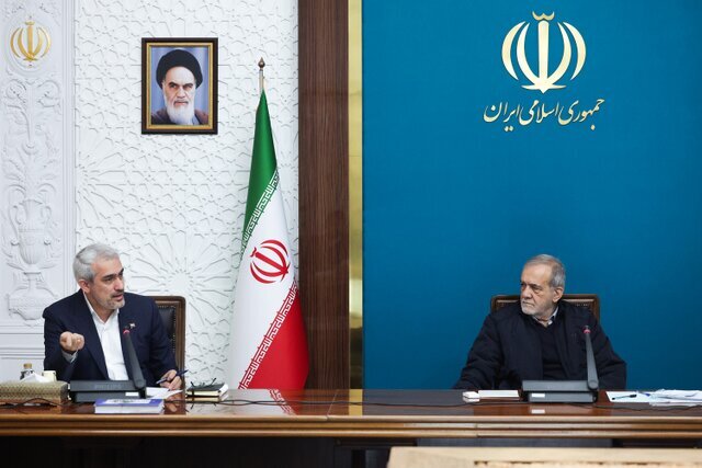 پزشکیان: تضعیف داخلی در شرایط فشار بیرونی، به کشور آسیب جدی میزند پزشکیان: تضعیف داخلی در شرایط فشار بیرونی، به کشور آسیب جدی میزند