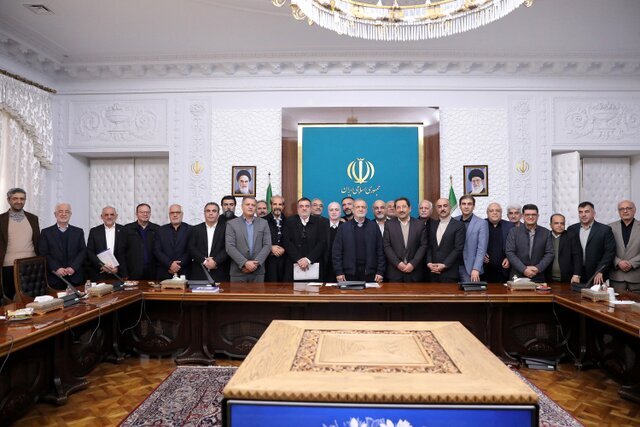 اتخاذ ۴ تصمیم مهم دولت و مجلس برای حمایت از بازار و فعالان اقتصادی اتخاذ ۴ تصمیم مهم دولت و مجلس برای حمایت از بازار و فعالان اقتصادی